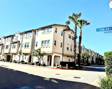 14121 W Oak Lane - Photo Thumbnail 2