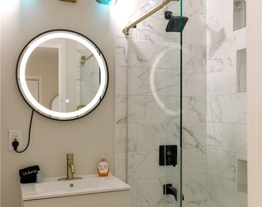 5267 E Ocean Boulevard - Photo Thumbnail 6