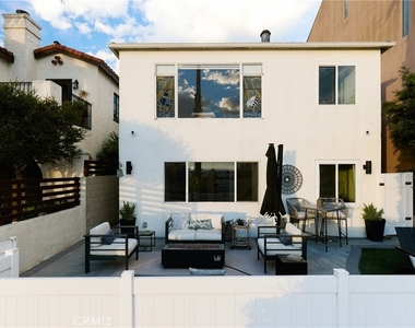 5267 E Ocean Boulevard - Photo Thumbnail 9