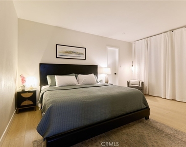 5267 E Ocean Boulevard - Photo Thumbnail 5