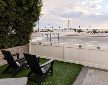 5267 E Ocean Boulevard - Photo Thumbnail 7