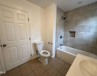 748 N La Jolla Avenue - Photo Thumbnail 10