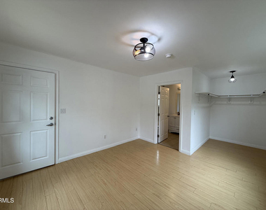 748 N La Jolla Avenue - Photo Thumbnail 6