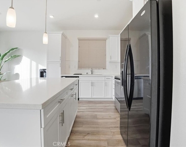 556 Enzo Street - Photo Thumbnail 15