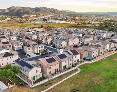 556 Enzo Street - Photo Thumbnail 45