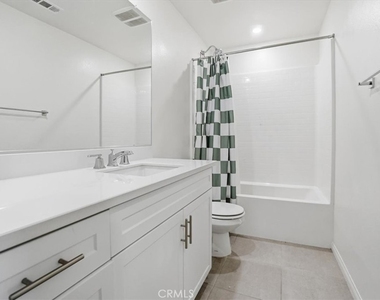 556 Enzo Street - Photo Thumbnail 33