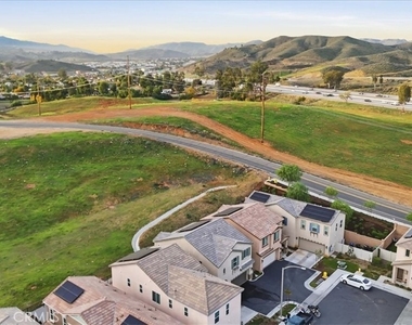 556 Enzo Street - Photo Thumbnail 47