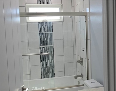 2250 W 14th - Photo Thumbnail 12