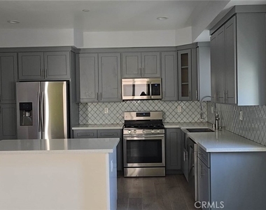 2250 W 14th - Photo Thumbnail 10