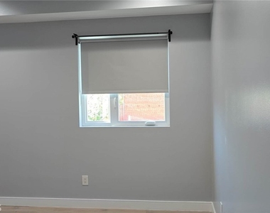 2250 W 14th - Photo Thumbnail 11