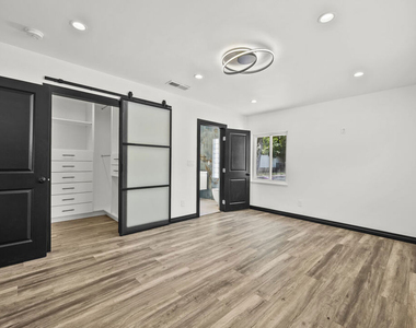4825 San Feliciano Drive - Photo Thumbnail 5