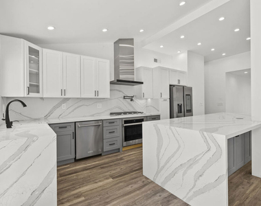 4825 San Feliciano Drive - Photo Thumbnail 3