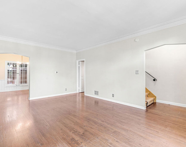 6053 Scenic Avenue - Photo Thumbnail 3