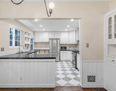6053 Scenic Avenue - Photo Thumbnail 12