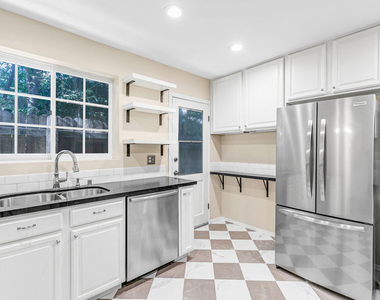 6053 Scenic Avenue - Photo Thumbnail 13