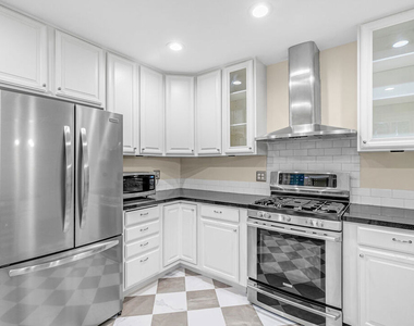 6053 Scenic Avenue - Photo Thumbnail 14