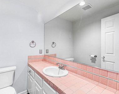 6053 Scenic Avenue - Photo Thumbnail 7