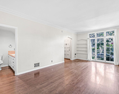 6053 Scenic Avenue - Photo Thumbnail 5