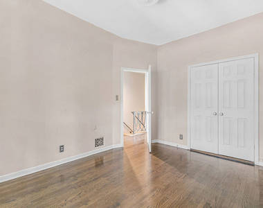 6053 Scenic Avenue - Photo Thumbnail 30