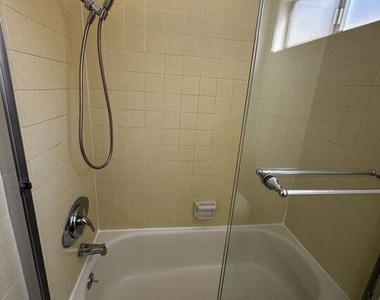 12779 Venice Boulevard - Photo Thumbnail 10