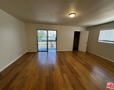12779 Venice Boulevard - Photo Thumbnail 14
