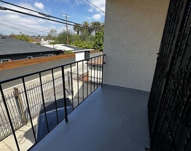 12779 Venice Boulevard - Photo Thumbnail 18