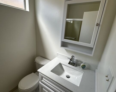 12779 Venice Boulevard - Photo Thumbnail 9