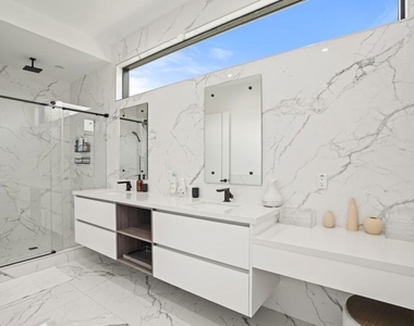 12136 Clarkson Road - Photo Thumbnail 22