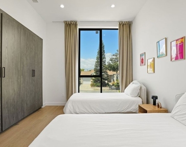 12136 Clarkson Road - Photo Thumbnail 25