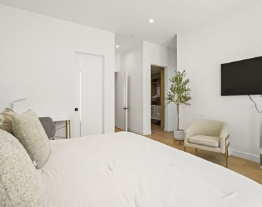 12136 Clarkson Road - Photo Thumbnail 18