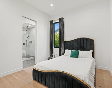 12136 Clarkson Road - Photo Thumbnail 31