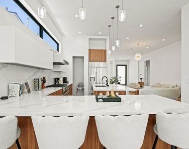 12136 Clarkson Road - Photo Thumbnail 9