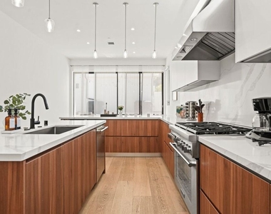 12136 Clarkson Road - Photo Thumbnail 14