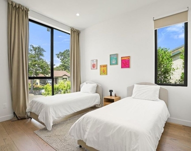 12136 Clarkson Road - Photo Thumbnail 23