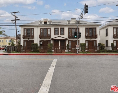 2146 S Oak Street - Photo Thumbnail 5