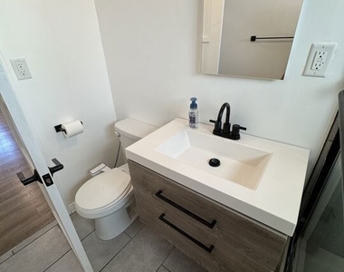 446 N California Street - Photo Thumbnail 21