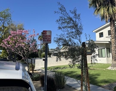 446 N California Street - Photo Thumbnail 2