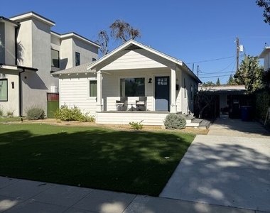 446 N California Street - Photo Thumbnail 4