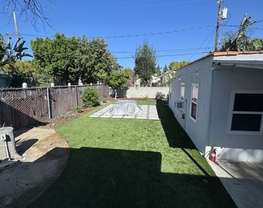 446 N California Street - Photo Thumbnail 7
