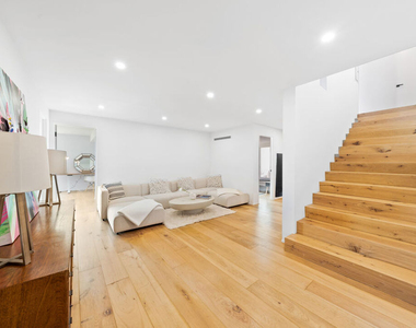 23812 Malibu Crest Drive - Photo Thumbnail 13
