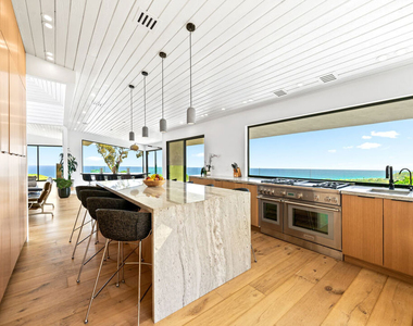 23812 Malibu Crest Drive - Photo Thumbnail 8