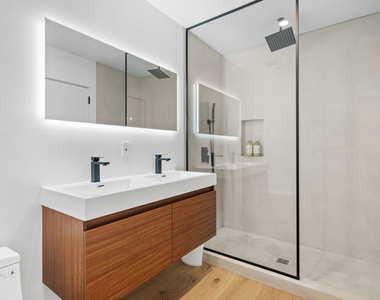 23812 Malibu Crest Drive - Photo Thumbnail 12