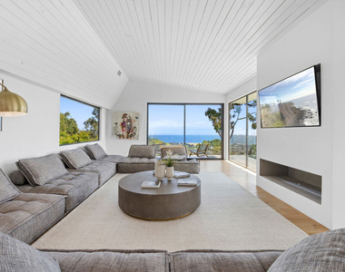 23812 Malibu Crest Drive - Photo Thumbnail 4