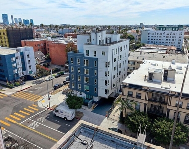 707 S Berendo Street - Photo Thumbnail 9