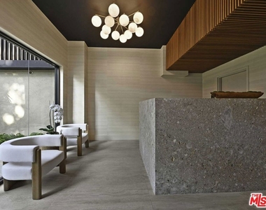 350 N Palm Drive - Photo Thumbnail 3