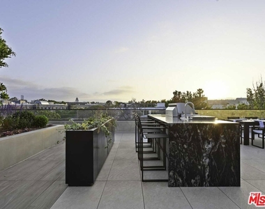 350 N Palm Drive - Photo Thumbnail 27