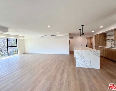 350 N Palm Drive - Photo Thumbnail 18
