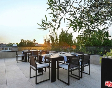350 N Palm Drive - Photo Thumbnail 25