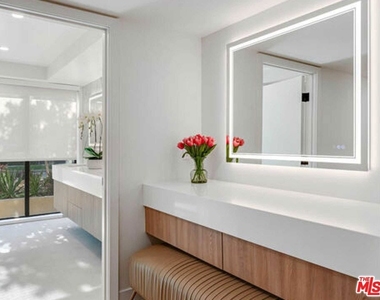350 N Palm Drive - Photo Thumbnail 12