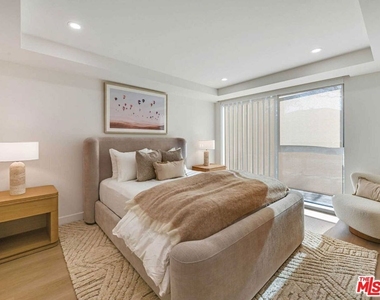 350 N Palm Drive - Photo Thumbnail 14